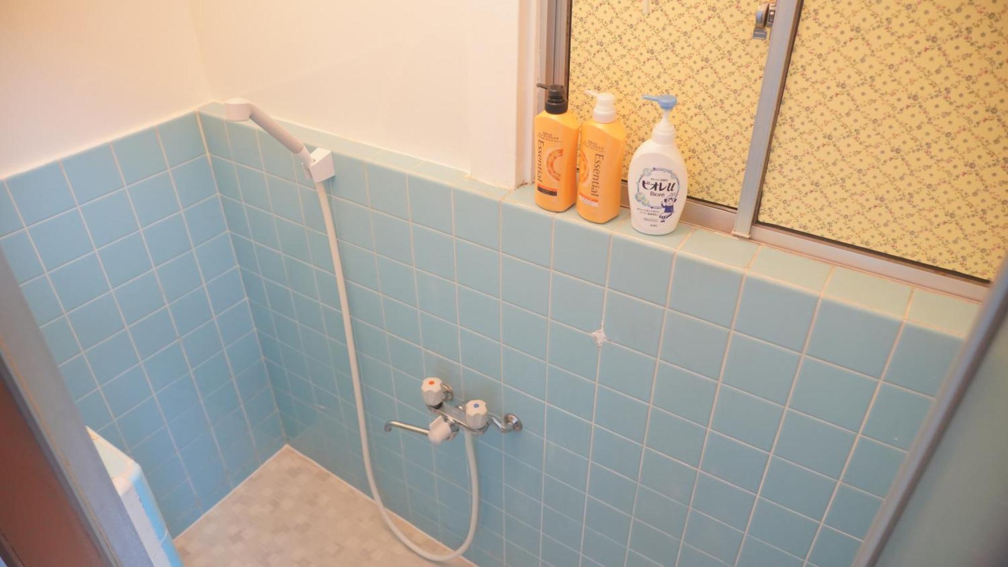 Uhome Tsubame Apartment Tokyo Bagian luar foto